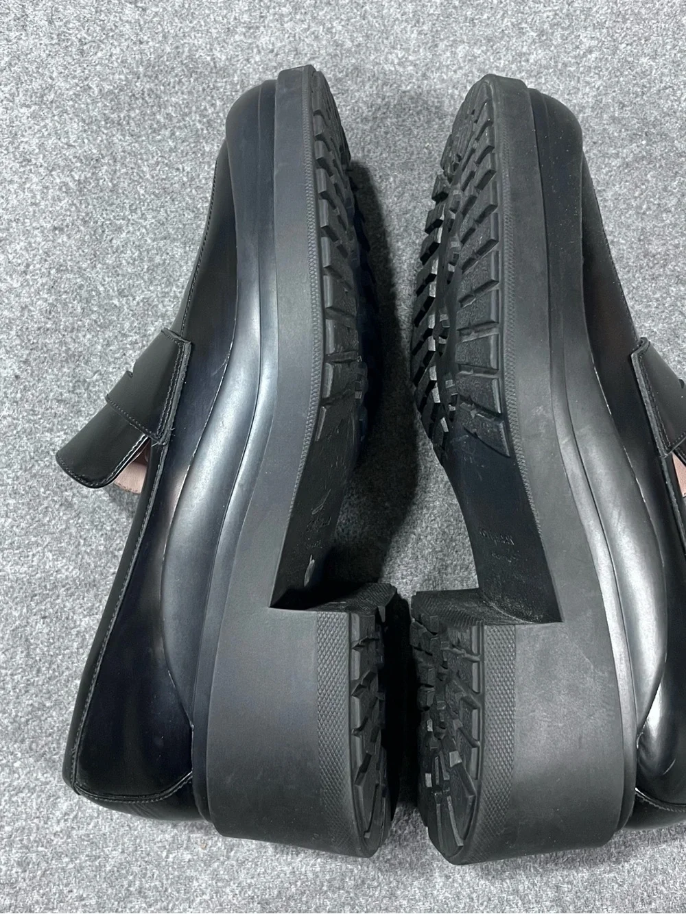 Cole Haan Women's Westerly Black Leather Block Heeled Lug Sole Loafers Size 10 B